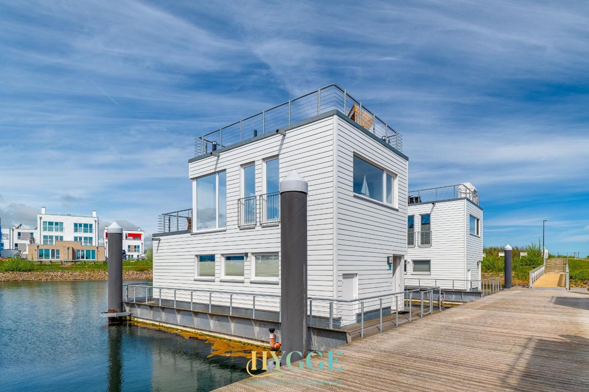 فندق Schwimmendes Haus - An Bord Zwei أوبلينتيز المظهر الخارجي الصورة